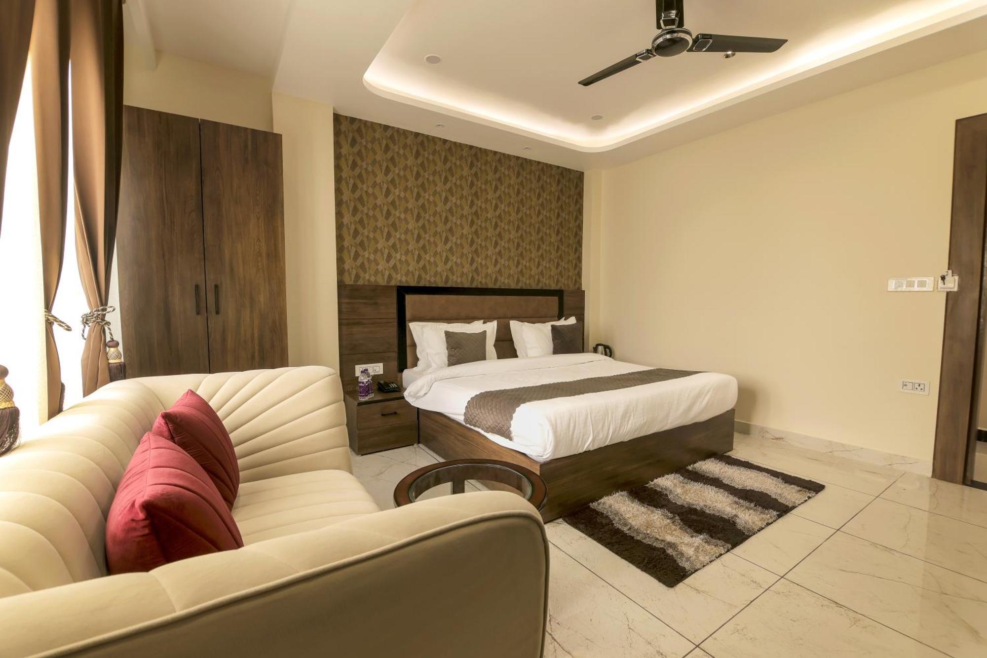 Hotel Hari Dhara, 100 Meters From Har-Ki-Pauri Haridwar Exterior photo